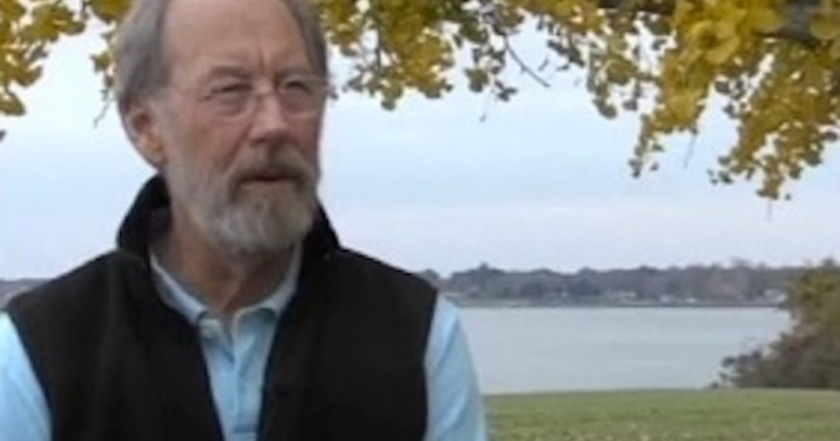 Dr. Michael Kemp honored with Regents' Faculty Award for Excellence